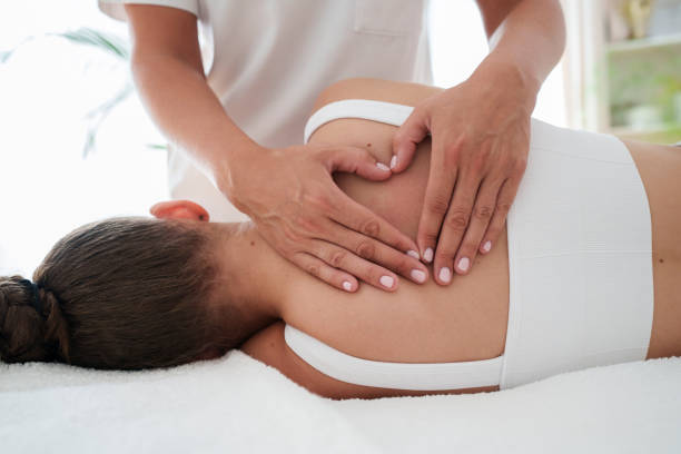 How A Back Pain Chiropractor In Kannapolis Can Help Heal Your Back Pain Naturally